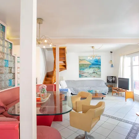 Locart Popart Guest house