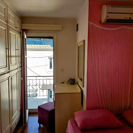 Locart Room3