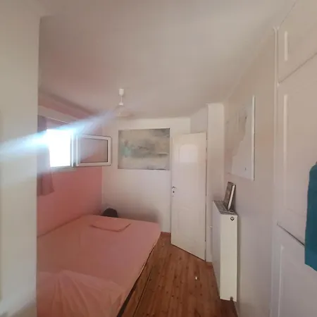 بيت ضيافة Locart Room3 *