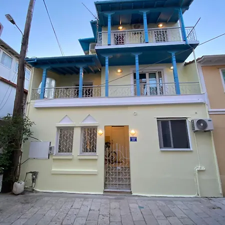 بيت ضيافة Locart Room3 *